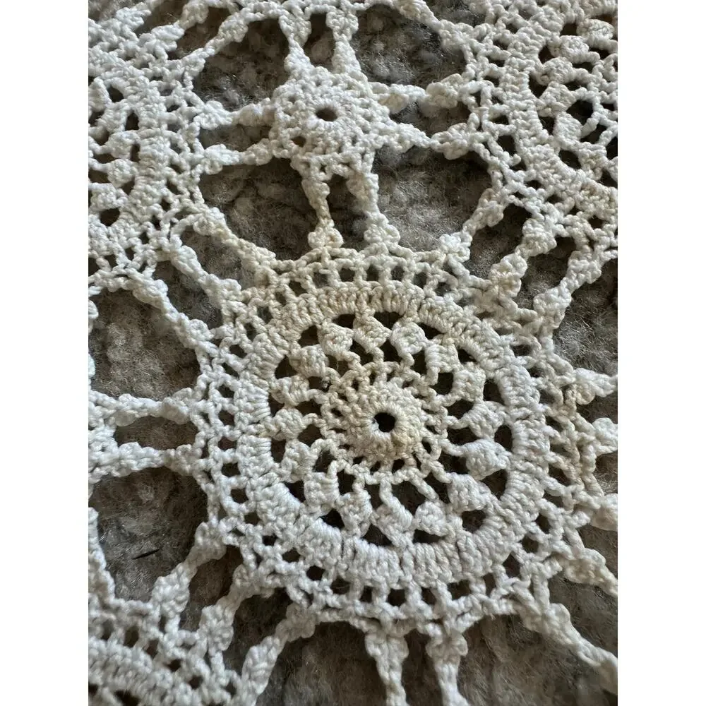 Crocheted Open Work Medallion Oval Round Tablecloth Ivory 60x66
